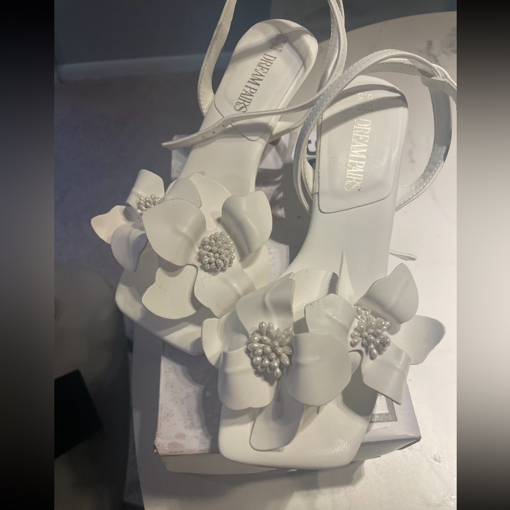 White Floral flower Women's Sandals heels